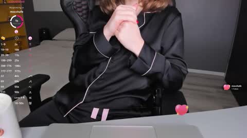 gigihadd online show from 03/02/26, 04:14