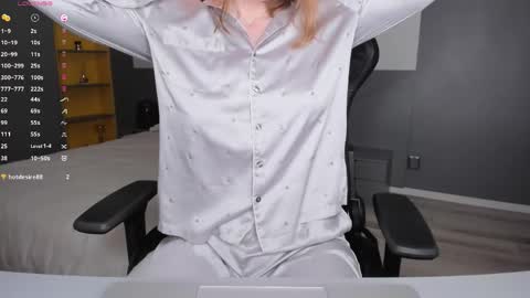 gigihadd online show from 04/06/26, 03:24