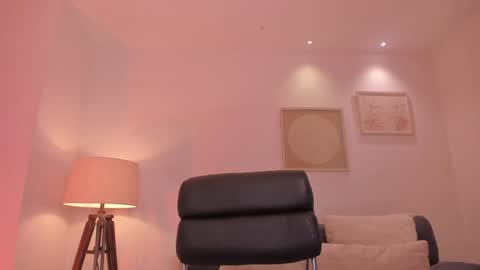 Snapshot of gigilee_ chatting on 12/06/24, 06:04 GIGI online show from 12/06/24, 06:04