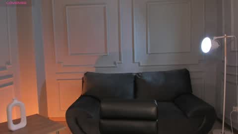 Snapshot of gigilee_ chatting on 01/20/25, 06:10 GIGI online show from 01/20/25, 06:10