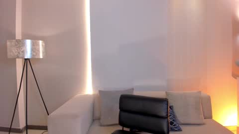 Snapshot of gigilee_ chatting on 01/30/25, 02:16 GIGI online show from 01/30/25, 02:16