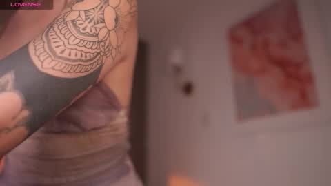 Snapshot of gigilee_ chatting on 09/14/25, 10:09 GIGI online show from 09/14/25, 10:09