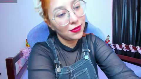 gigimooon online show from 02/15/26, 11:01