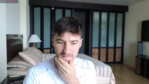 gilbertogonzales online show from 11/24/25, 03:17