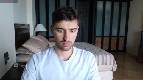 gilbertogonzales online show from 11/25/25, 01:49