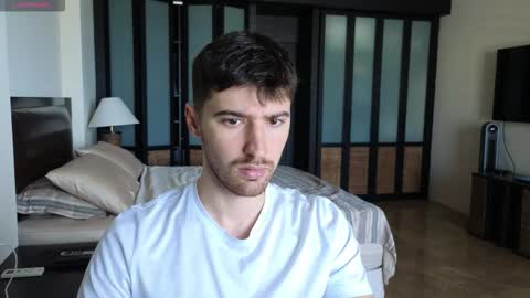 gilbertogonzales online show from 11/26/25, 02:45