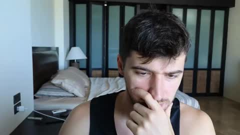 gilbertogonzales online show from 12/04/25, 03:38