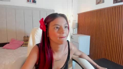 Snapshot of gimenalara chatting on 05/21/26, 01:07 Gimena online show from 05/21/26, 01:07