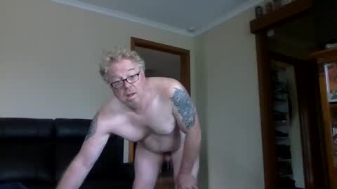 gimmmieoooo online show from 03/28/26, 09:58