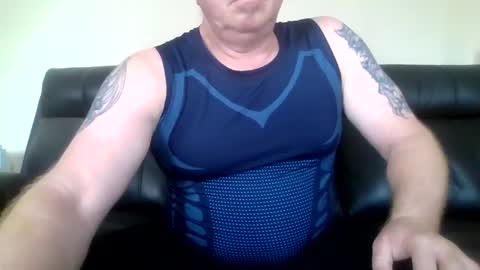 gimmmieoooo online show from 04/06/26, 05:19