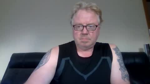 gimmmieoooo online show from 04/10/26, 07:02