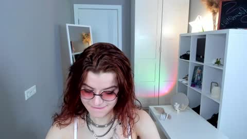 Snapshot of gin_yoon chatting on 01/27/25, 06:19 Gin online show from 01/27/25, 06:19