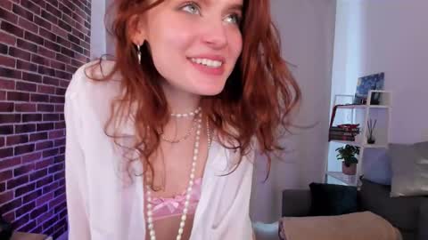 Snapshot of gin_yoon chatting on 02/14/25, 09:34 Gin online show from 02/14/25, 09:34