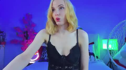 Snapshot of gina_lovelyy chatting on 01/17/26, 12:48 Gina online show from 01/17/26, 12:48