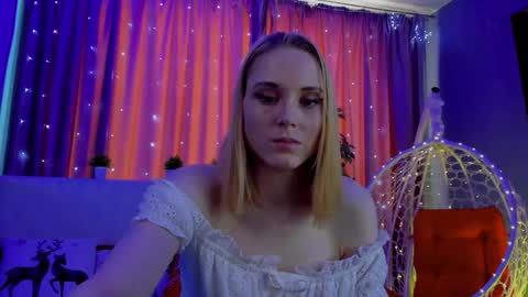 Snapshot of gina_lovelyy chatting on 02/20/26, 06:26 Gina online show from 02/20/26, 06:26