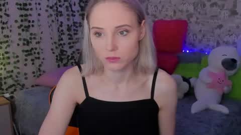 Snapshot of gina_lovelyy chatting on 06/28/26, 01:00 Gina online show from 06/28/26, 01:00