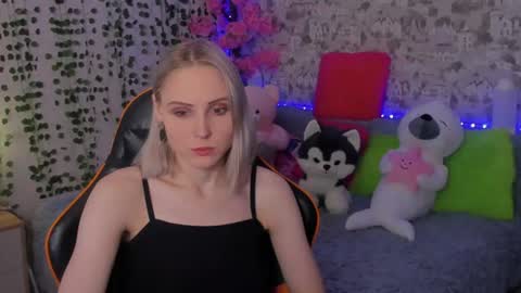 Snapshot of gina_lovelyy chatting on 06/29/26, 01:01 Gina online show from 06/29/26, 01:01