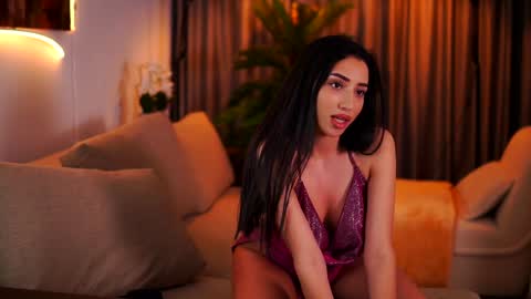 Gina online show from 02/08/25, 01:54