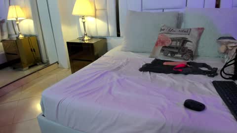 Ginebra Ness online show from 12/10/24, 01:11