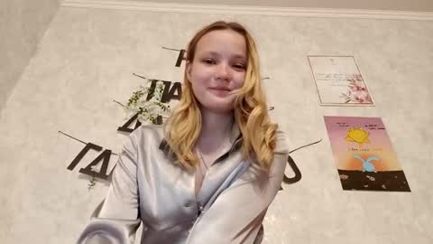 Snapshot of ginger_anna_est chatting on 05/19/26, 05:08 Ginger Anna online show from 05/19/26, 05:08
