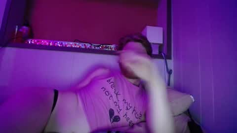 Snapshot of ginger_binj chatting on 10/06/25, 07:28 ginger_binj online show from 10/06/25, 07:28