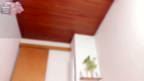 Julie online show from 04/08/26, 03:50