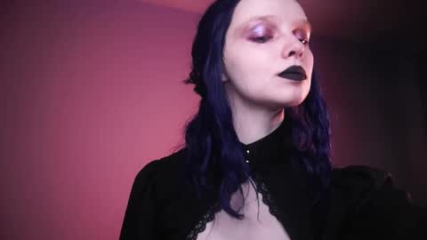        im expecting 350 thumbs up on my altar   online show from 02/14/25, 10:14