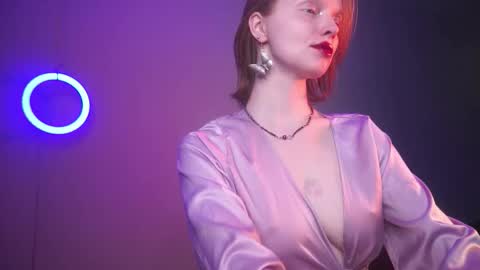        im expecting 350 thumbs up on my altar   online show from 09/13/25, 10:09