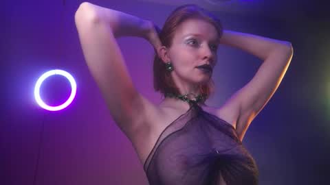        im expecting 350 thumbs up on my altar   online show from 09/24/25, 10:13