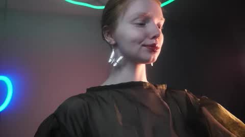        im expecting 350 thumbs up on my altar   online show from 10/14/25, 10:21