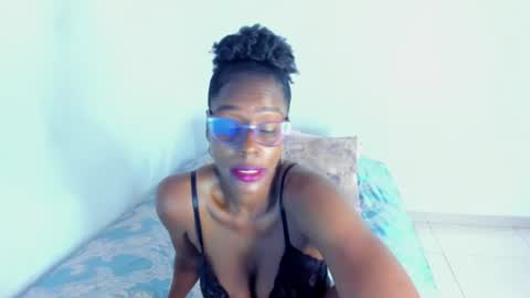 Snapshot of ginger_smil chatting on 07/19/26, 04:00 Diana online show from 07/19/26, 04:00