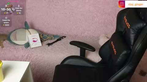 Snapshot of ginger_stay chatting on 12/24/24, 10:06 Ginger online show from 12/24/24, 10:06