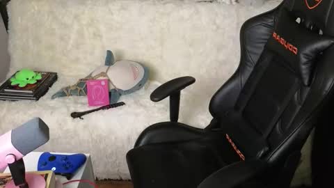 Ginger online show from 11/14/25, 09:30