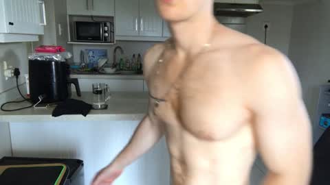 Snapshot of gingerboy_69 chatting on 01/21/25, 12:18 Jay online show from 01/21/25, 12:18