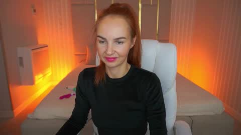 GinegerGazee online show from 10/22/25, 06:57