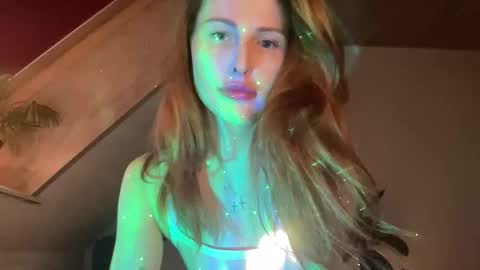 Snapshot of gingerladyy chatting on 10/31/25, 10:16 Gingerlady online show from 10/31/25, 10:16