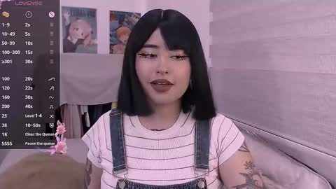ginmeowuwu online show from 11/18/25, 08:13