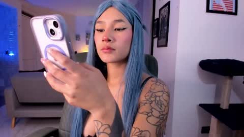 Snapshot of ginnaaaa_ chatting on 05/27/26, 01:57 Ginnaa online show from 05/27/26, 01:57