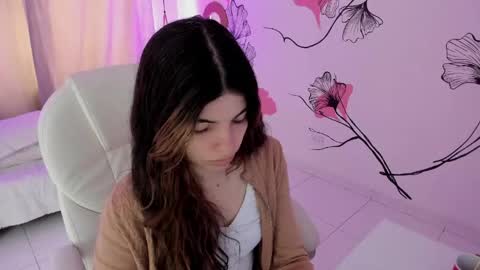 Snapshot of ginnywett chatting on 04/17/26, 01:58 Kendall online show from 04/17/26, 01:58