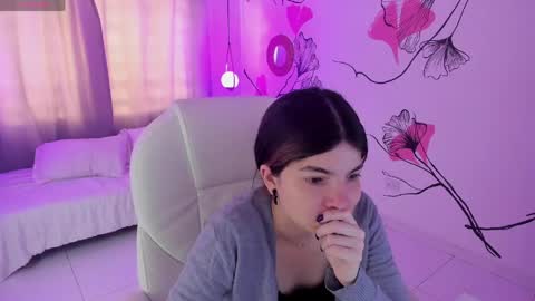Snapshot of ginnywett chatting on 05/05/26, 01:30 Kendall online show from 05/05/26, 01:30