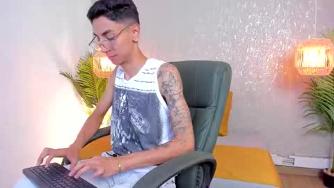 Snapshot of gio_carangi chatting on 02/22/26, 04:02 Gio Carangi online show from 02/22/26, 04:02