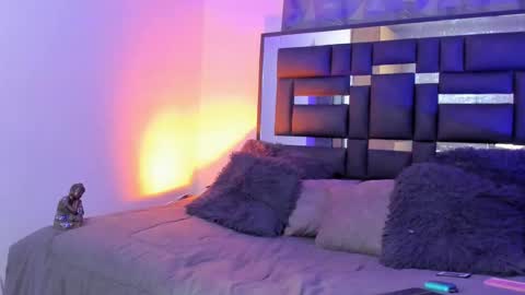 gio_gray online show from 10/02/25, 07:37