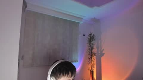 Snapshot of gio_russo chatting on 06/21/26, 02:47 GioRusso online show from 06/21/26, 02:47