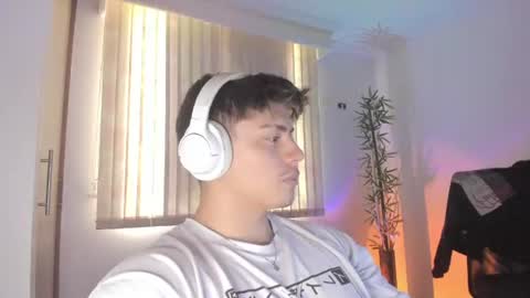 Snapshot of gio_russo chatting on 07/22/26, 06:00 GioRusso online show from 07/22/26, 06:00