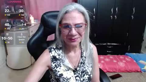 Mary online show from 10/19/25, 06:58