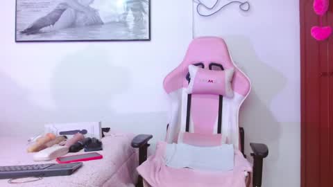 giorgina_montiere online show from 01/05/26, 10:24