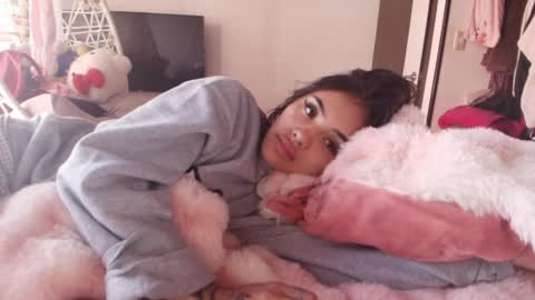 Snapshot of giovanna_oliveria chatting on 05/30/26, 08:39 giovanna_oliveria online show from 05/30/26, 08:39