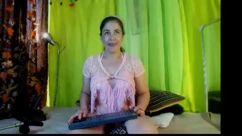 Snapshot of girasol_walton chatting on 07/27/26, 01:07 Girasol Walton online show from 07/27/26, 01:07