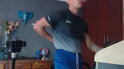 piggy boy online show from 12/07/24, 02:46