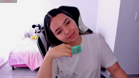 Alana online show from 12/22/25, 12:46